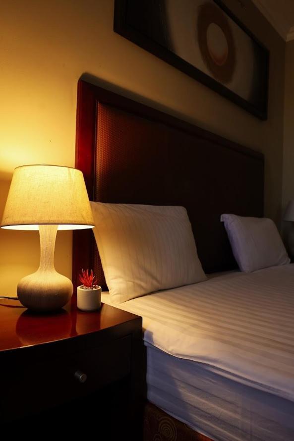 Boutique Hotel Igmas, Prishtina พริสตีนา ภายนอก รูปภาพ