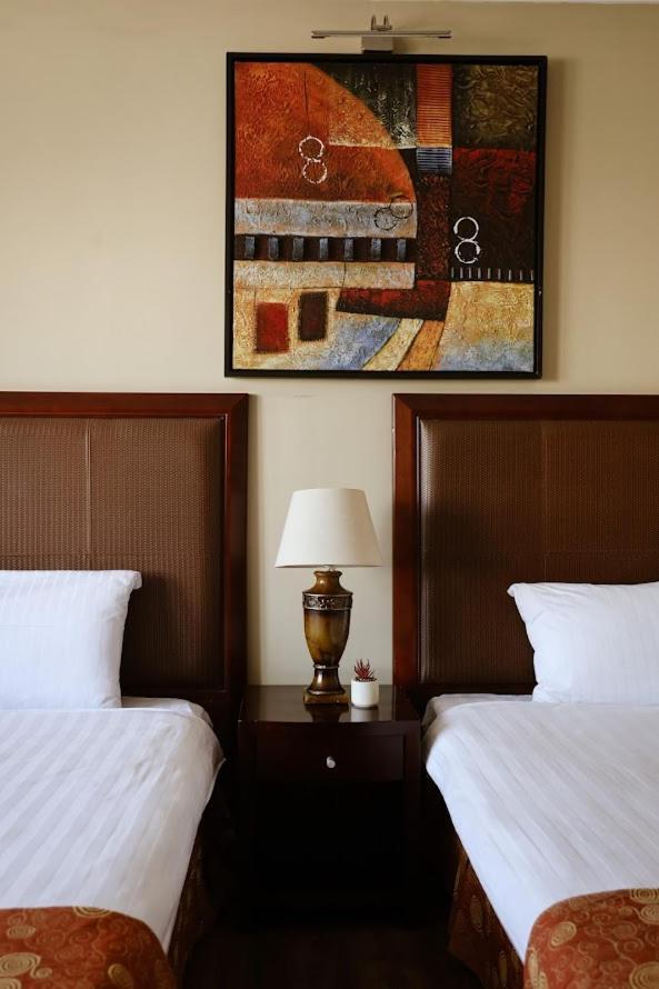 Boutique Hotel Igmas, Prishtina พริสตีนา ภายนอก รูปภาพ